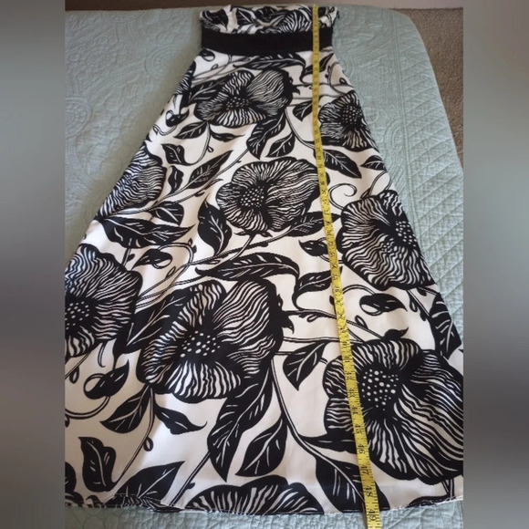 WHBM Black White Tropical Floral Bold Print Long Gown A-Line Strapless Gown Sz 2 - Picture 16 of 16